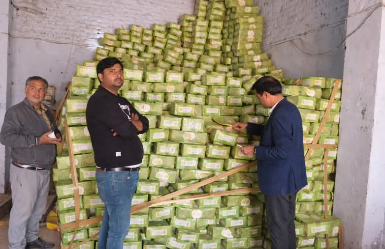 Expired Sweetness, Fresh Deceit: 10,000 Kg Dates Seized in Kanpur