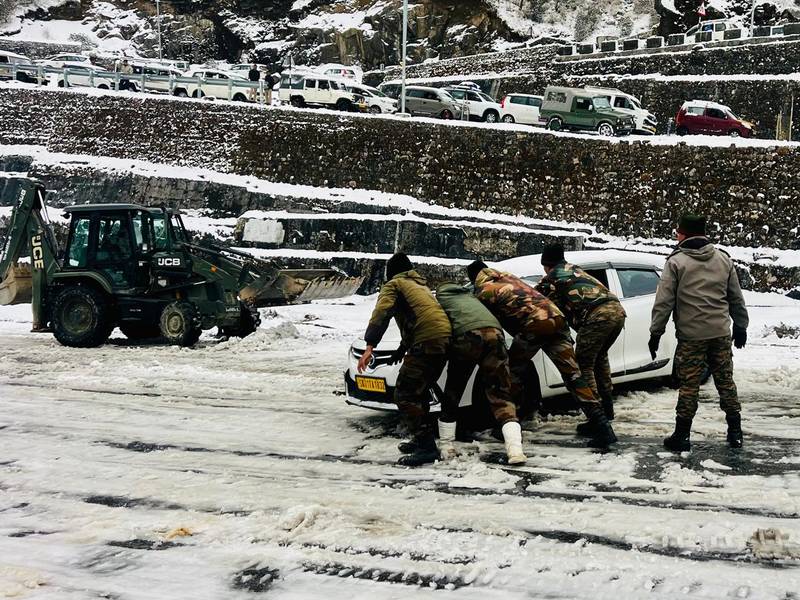 Indian Army Rescues 46 Stranded Tourists in East Sikkim Amid Heavy Snowfall