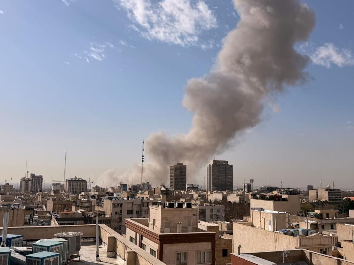 Ballistic Missile Strike Shakes Tel Aviv Amid Escalating Iran–Israel Tensions