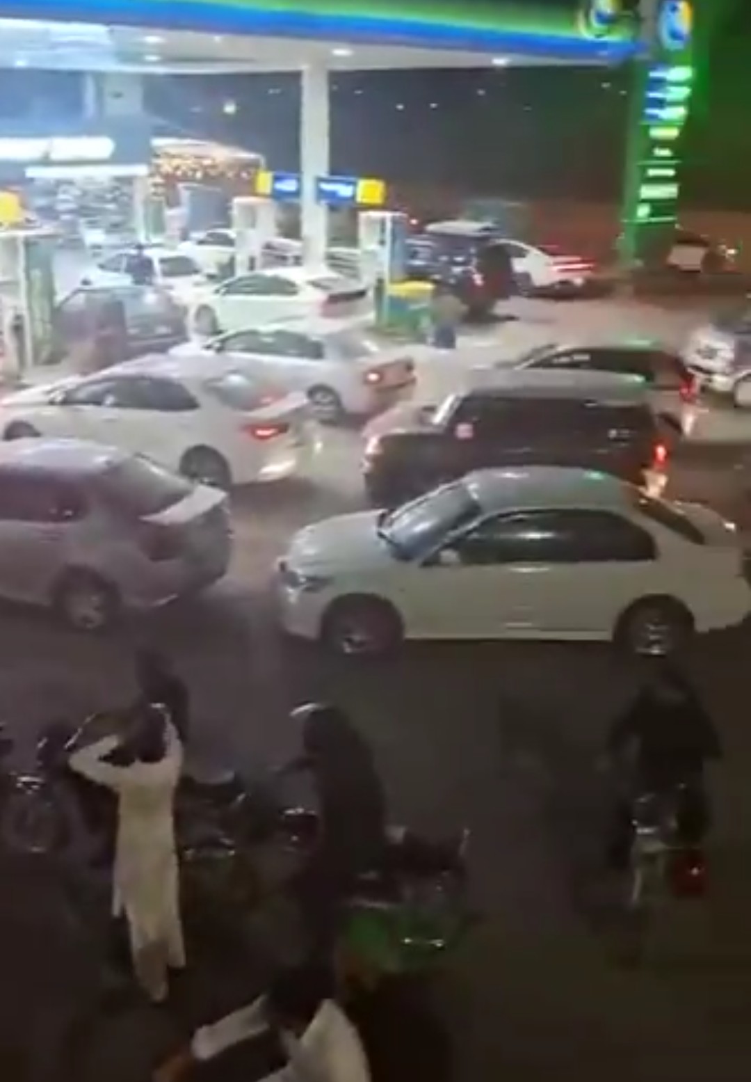 Middle east war caused severe economic damage in Pakistan 