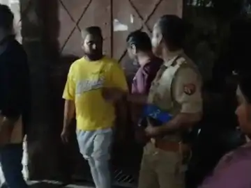 Police Raid in Hapur Uncovers Illegal LPG Cylinder Stockpile at SP Leader’s Residence