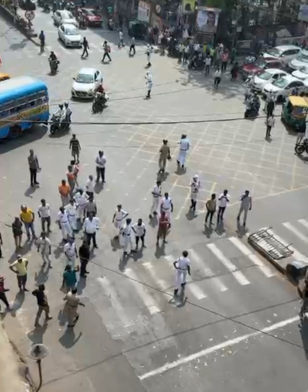 Tension Near Girish Park as People Reportedly Stopped on Way to PM Modi’s Rally