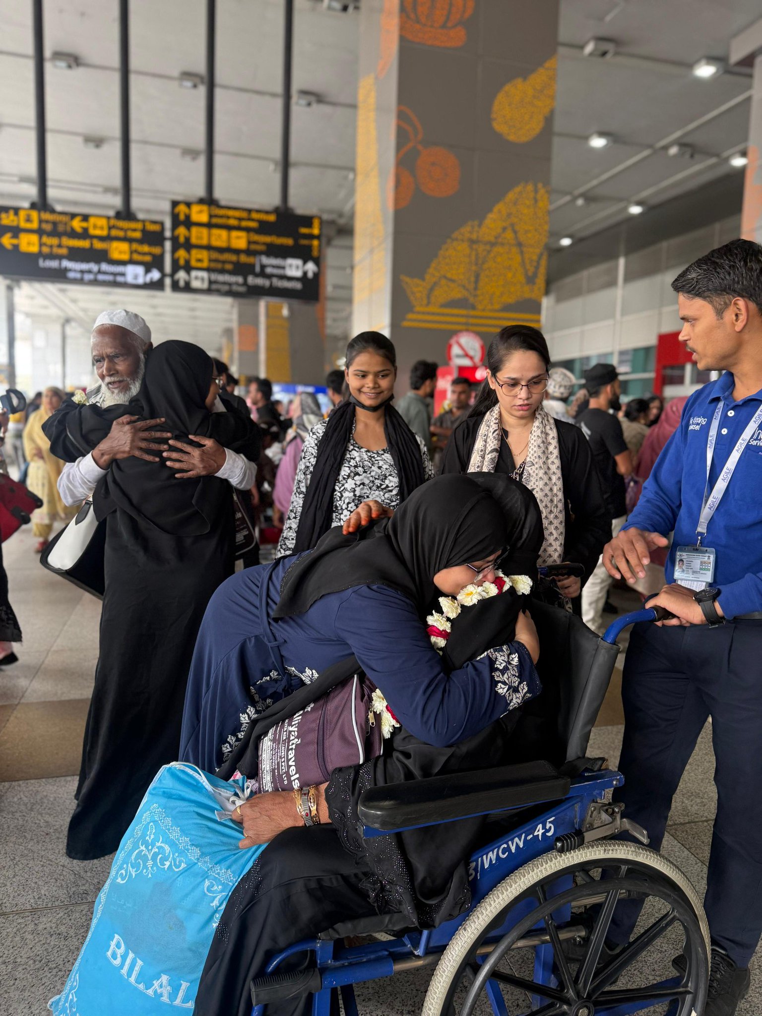 Indian Students Return from War-Hit Iran, Emotional Reunions at Delhi Airport