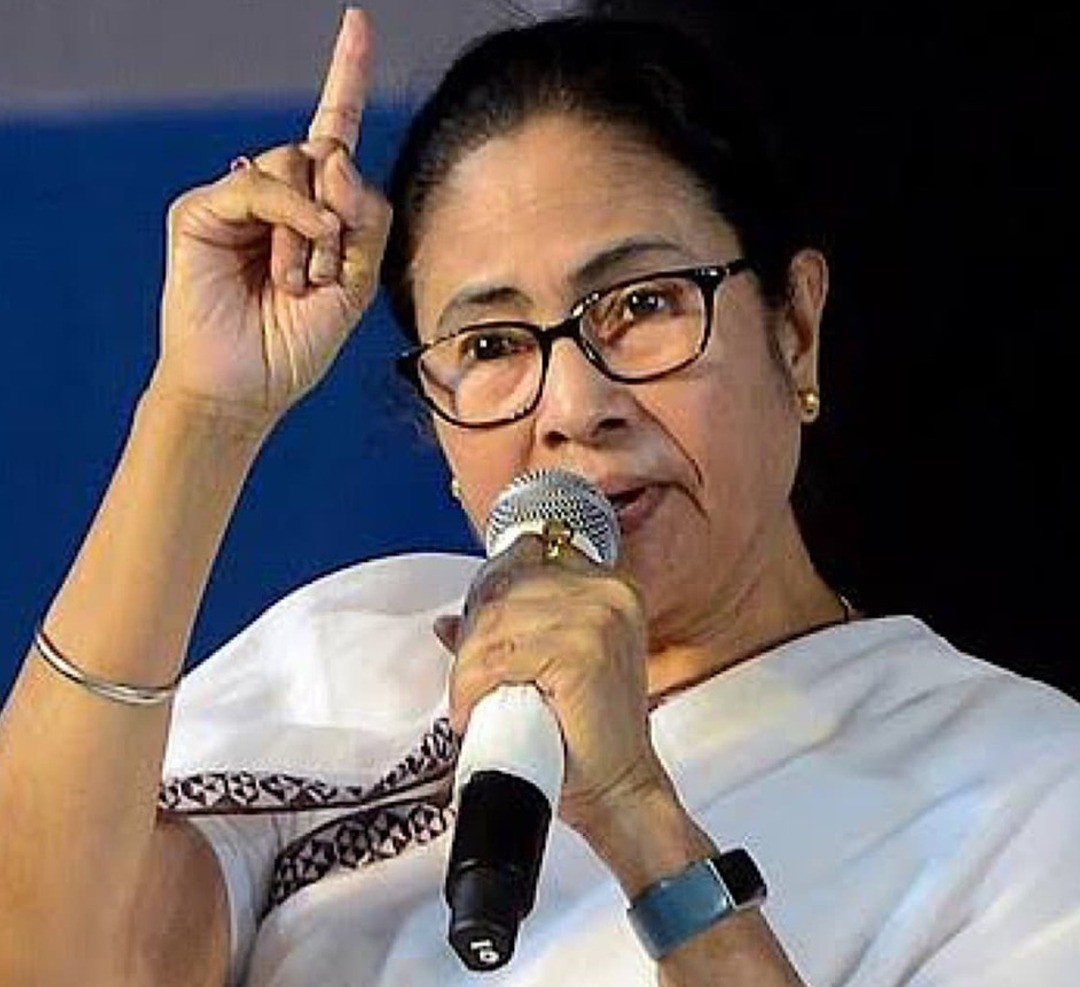 Mamata Banerjee Targets BJP Ahead of Bengal Polls, Raises Gas Supply Concerns