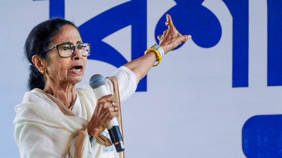 EC Takes Action in West Bengal: Officer Suspended Over Alleged TMC Campaigning 