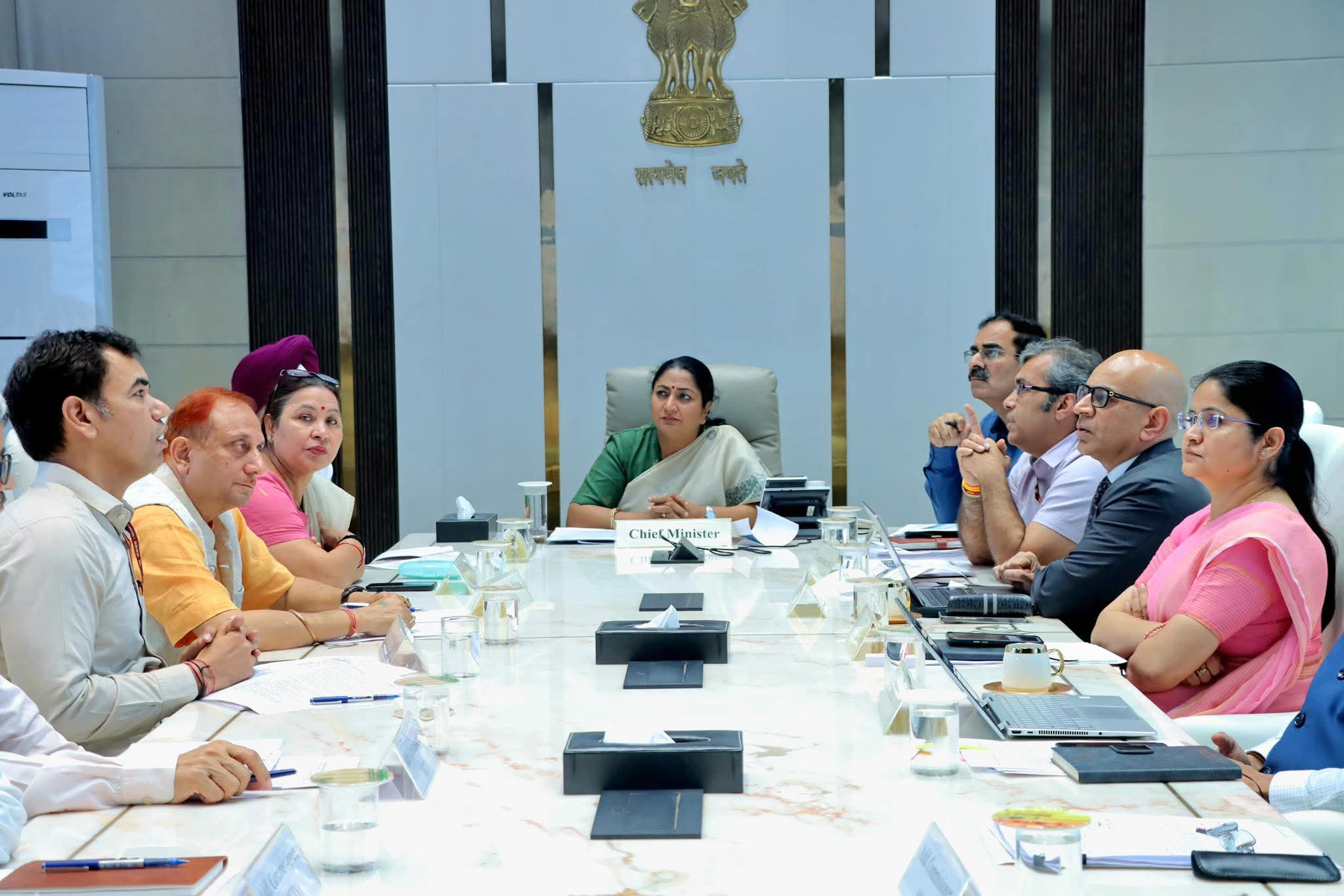 Delhi CM Rekha Gupta Reviews MCD Operations, Announces Major Push on Waste Management and Urban Cleanliness
