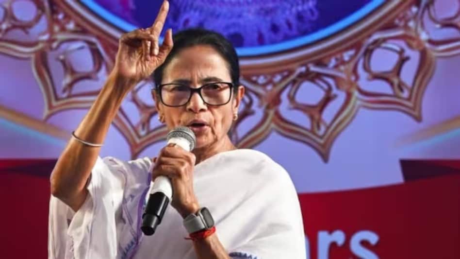 Mamata Banerjee Targets PM Modi Over ‘Jhalmuri’ Moment in Bengal Rally