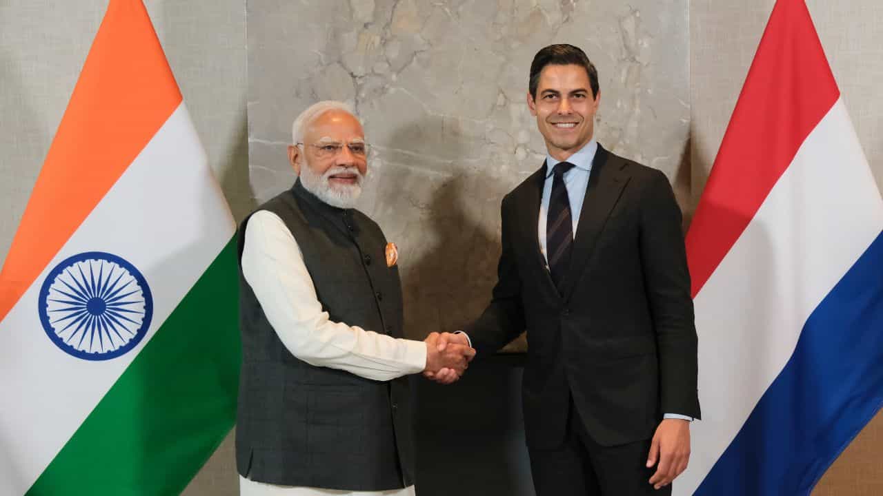 PM Modi Witnesses Landmark Semiconductor Agreement Between ASML and Tata Electronics