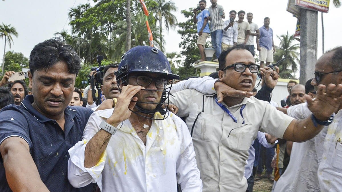 Chaos Erupts During Abhishek Banerjee’s Sonarpur Visit, TMC Alleges BJP-Backed Attack