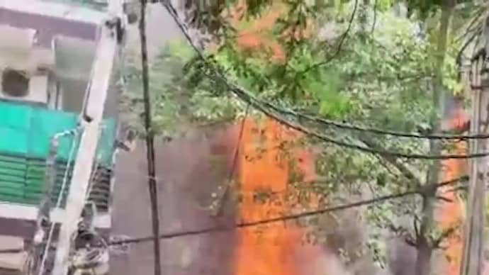 21 Killed in Massive Delhi Hotel Fire, Woman Jumps from Third Floor with Child