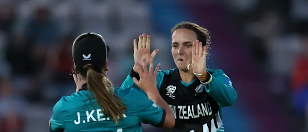 New Zealand Keep Title Defence Alive with Thrilling Win Over Ireland