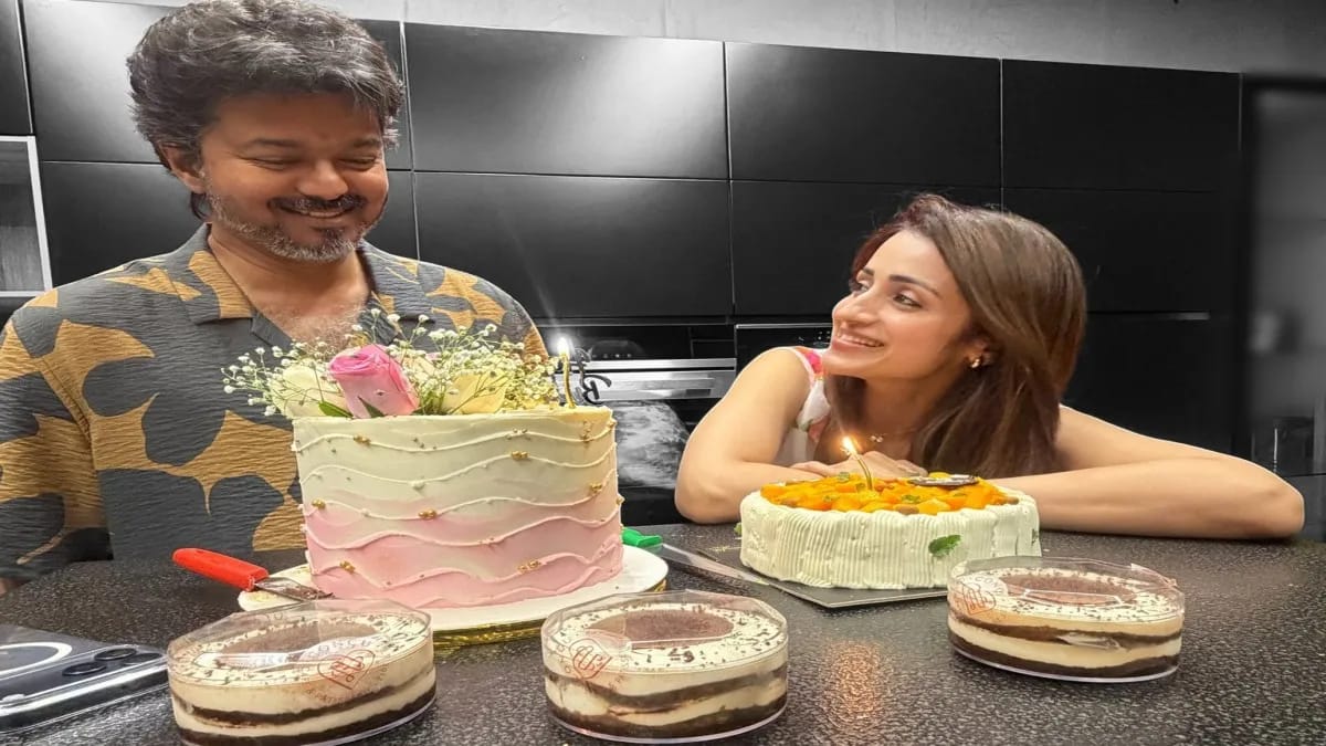 Vijay & Trisha: One Picture, Endless Emotions... and a Story Fans Can't Stop Talking About