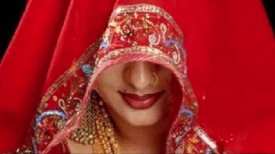 Meerut Woman Accuses Husband, In-Laws of Abuse and Attempted Murder During Vietnam Trip; Police Register Case