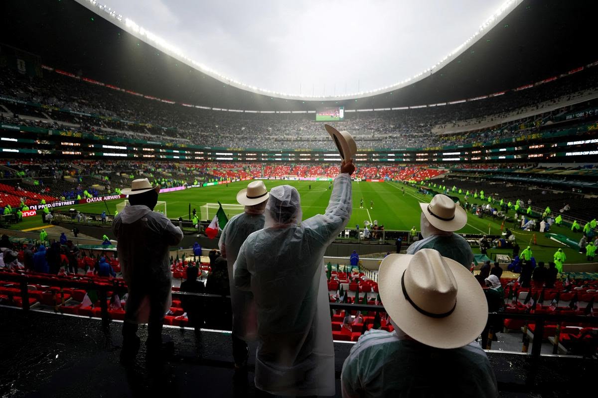 Mexico vs England World Cup Clash Delayed by Storm at Azteca Stadium