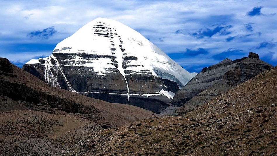 Why Kailash Mansarovar Pilgrims Bathe with Buckets Instead of Taking a Dip in the Sacred Lake