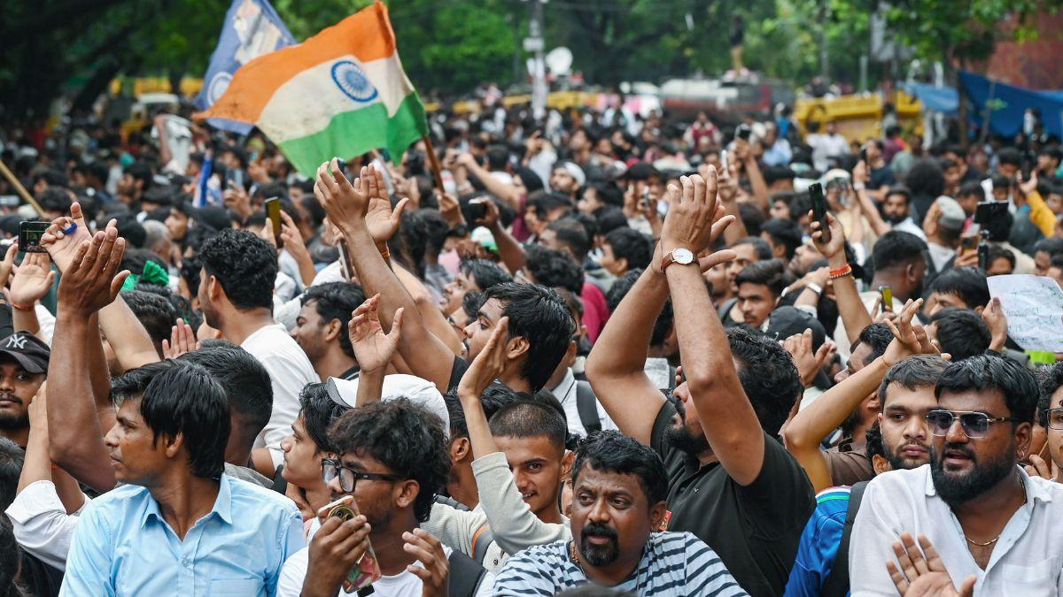 Opposition Demands Education Minister's Resignation as Student Protest Over Paper Leak Intensifies