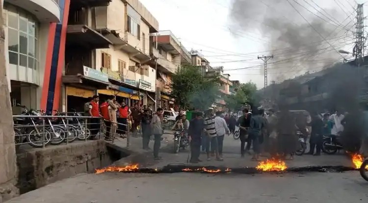 Hospital in Rawalakot Treating Injured Protesters After Deadly Firing in POJK