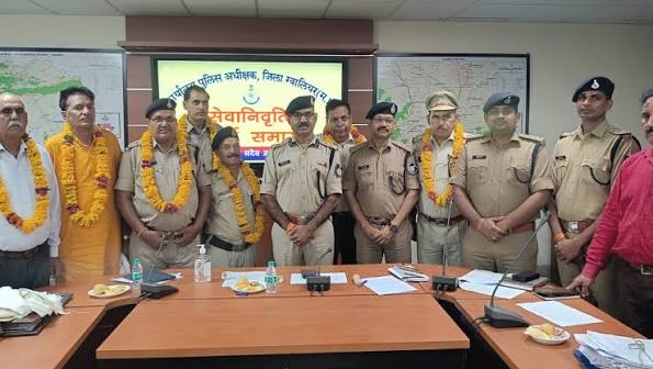 Unique Farewell for Retiring IG in Gwalior Goes Viral