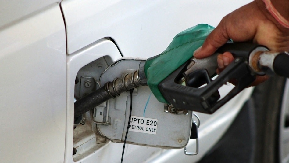 E20 Petrol Under Scanner as Report Raises Engine Damage Concerns; SIAM and Government Respond