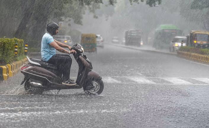 देशभर में मानसून का असर तेज, IMD ने कई राज्यों में भारी बारिश का अलर्ट जारी किया