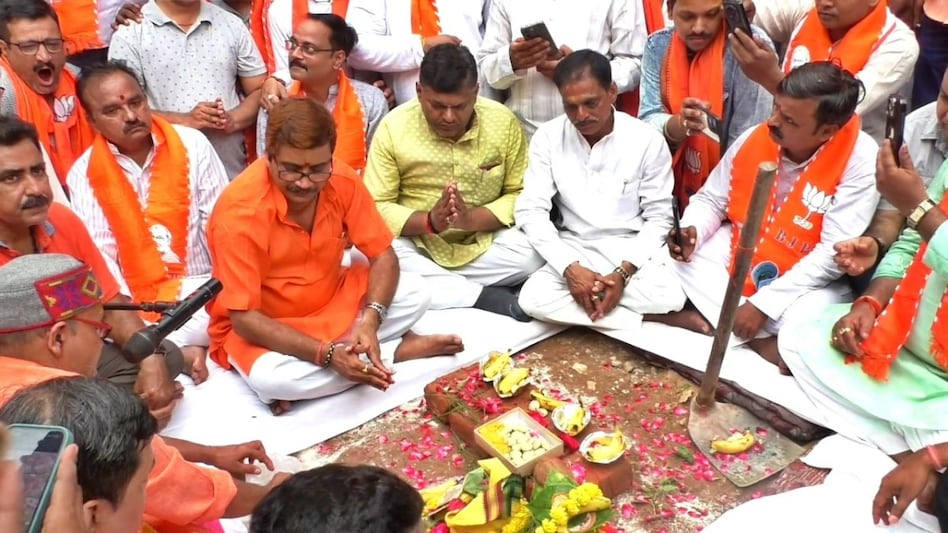 60-Foot-Wide Road Construction Begins in Varanasi’s Dalmandi