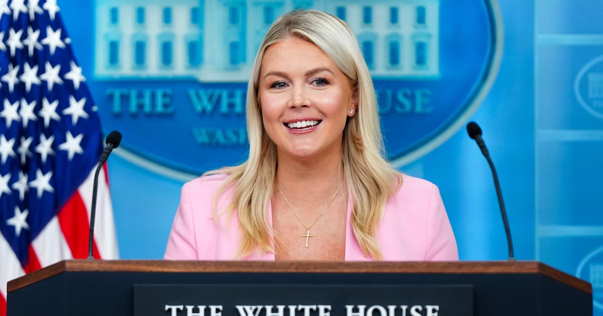 Karoline Leavitt to Step Down as White House Press Secretary at Month-End