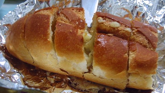 Garlic Bread With Mozzarella recipe