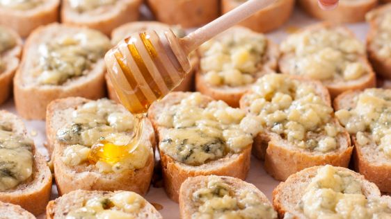 Honeyed Blue Cheese Toast recipe