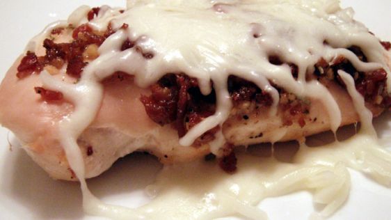Cheesy Bacon And Garlic Chicken recipe