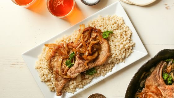 Pork Chops In Onion Sauce Schweinekotelett In Zwiebelsosse recipe