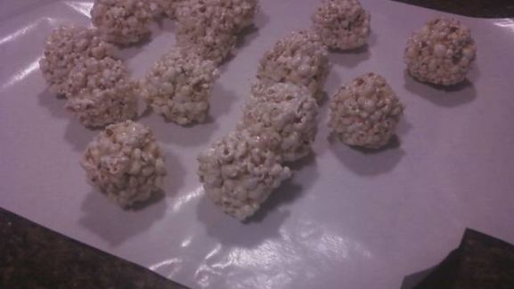 Grandma's Caramel Popcorn Balls recipe