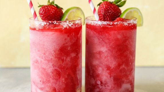 Rachael Ray's Fresh Strawberry Marg Alrightas Margaritas recipe