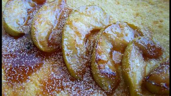 Apple Honey Dutch Baby recipe