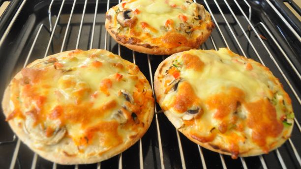 Absolutely Yummy Vegetable Pizza recipe