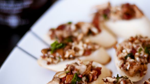 Warm Mushroom Crostini recipe