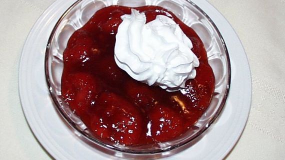 Jordbaer Grod Danish Strawberry Pudding recipe