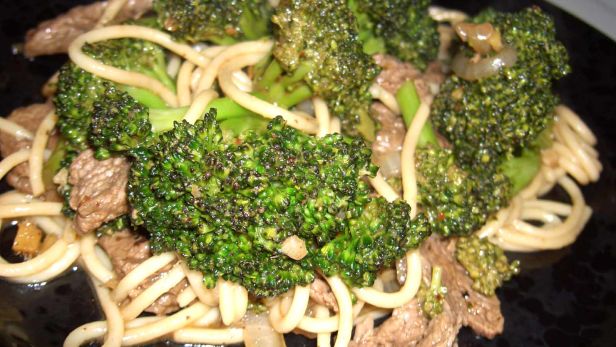 Fantastic Skillet Beef And Broccoli Lo Mein recipe
