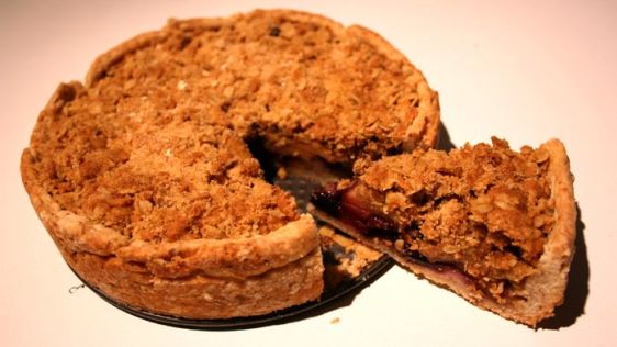 Bizooey's Apple Crumble Pie With Crust Recipe