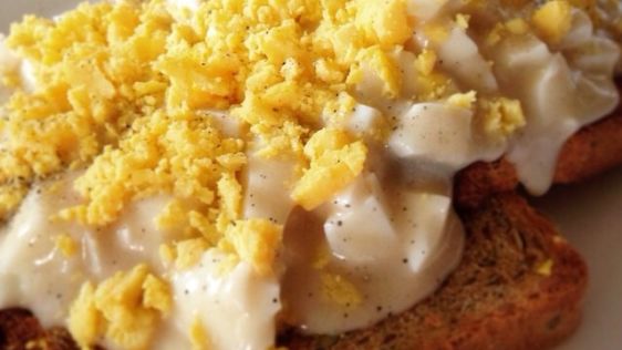 Eggs A La Goldenrod recipe
