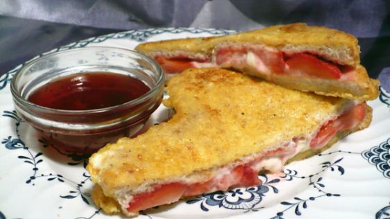 Strawberry French Toast Triangles recipe