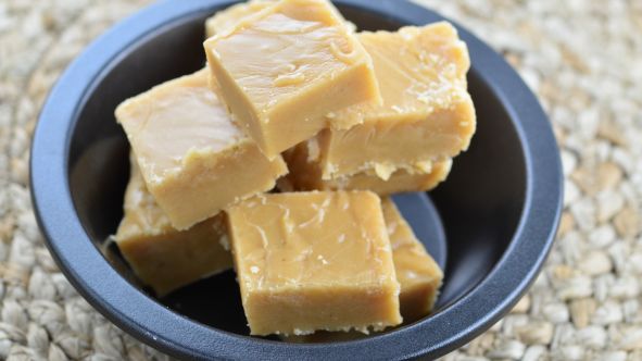 Easiest Peanut Butter Fudge Ever recipe