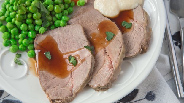 Shirley's Perfect Rare Roast Beef recipe