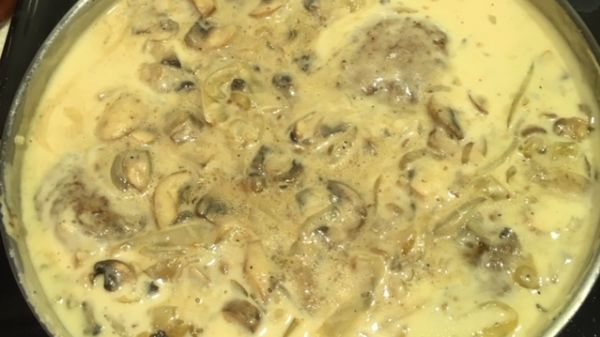 Salisbury Steak With Mushroom And Onion Gravy recipe