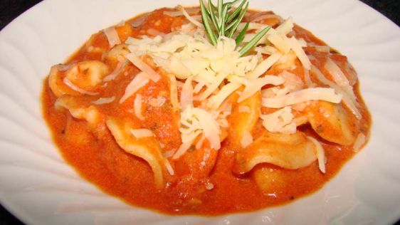 Tortellini Ros Tortellini With Tomato Cream Sauce recipe