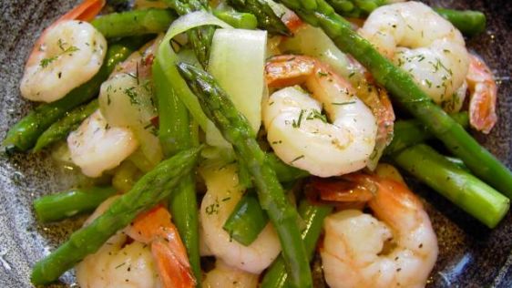 Asparagus Prawn And Dill Salad recipe