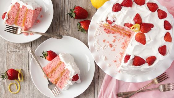 Bird's Strawberry Cake With Lemon Filling recipe