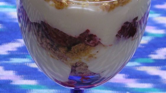 Strawberries With Cheesecake Cream recipe