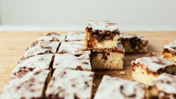 Quick Cinnamon Roll Cake recipe