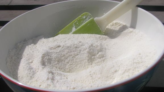 Homemade Yellow Cake Mix Subtitute 18 25Oz Betty Crocker Box recipe