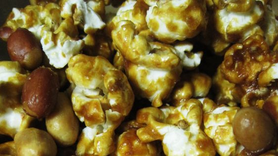 Old Fashioned Molasses Caramel Corn recipe